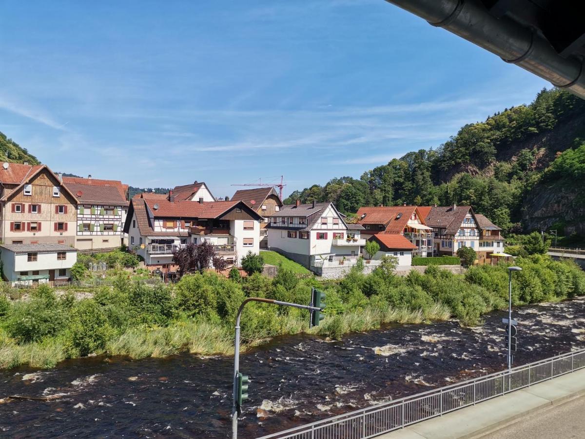 Hotel Gruener Baum - Hotel Im Murgtal, Schwarzwald Weisenbach Buitenkant foto